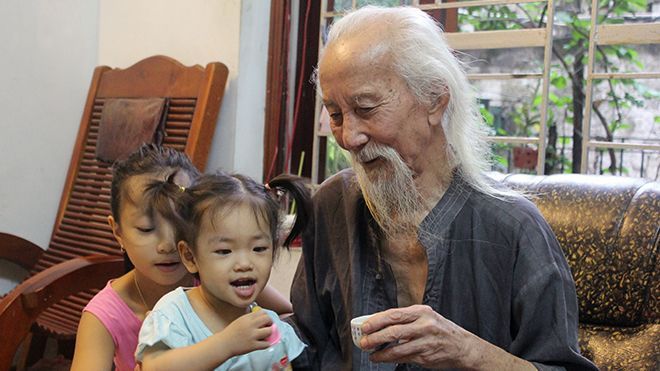 'Ông bụt của làng điện ảnh' khuyên khán giả đừng quay lưng với phim Việt