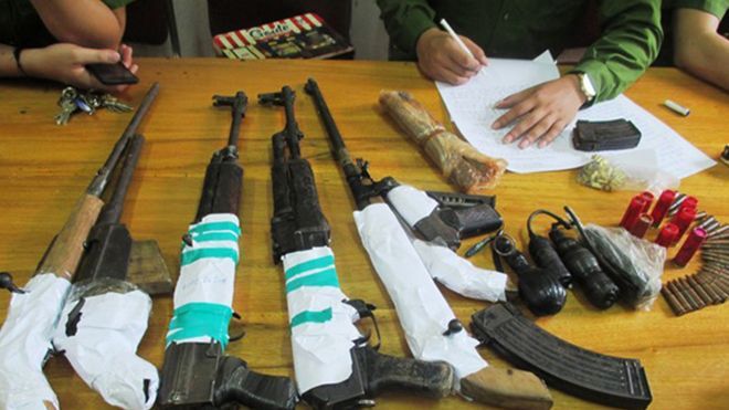 Trùm ma túy 26 tuổi giấu 5 khẩu súng trong nhà