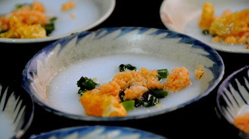 Điểm tâm cùng món Huế ở 'quán vô danh' khuất trong hẻm Sài Gòn