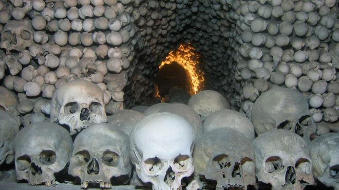 Bạn dám vào nhà nguyện được xây từ 40.000 bộ xương người?