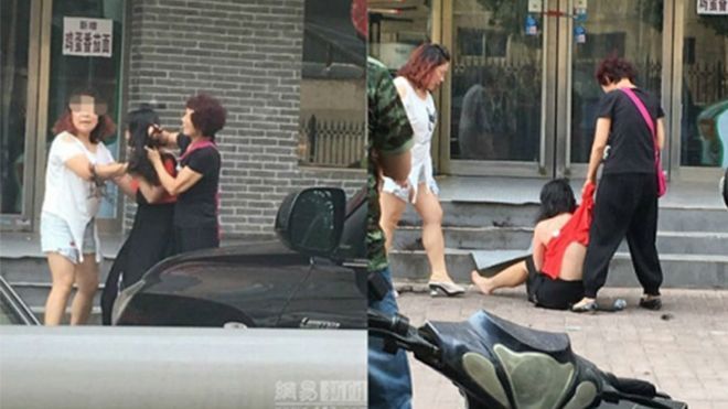 Kinh hoàng cảnh bồ bị vợ lột đồ, chồng lao vào cứu