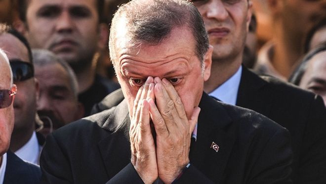 Giọt 'nước mắt cá sấu' của Tổng thống Erdogan