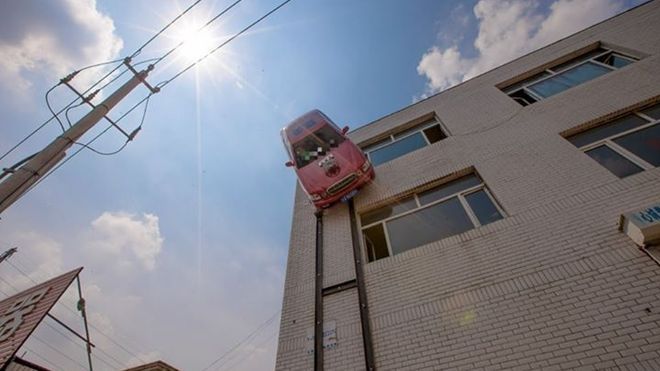 Đây là nơi đỗ xe ô tô có 1 không 2 trên thế giới