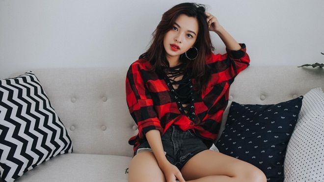 25/7: Tú Hảo đẹp ngây dại với áo đan dây siêu sexy