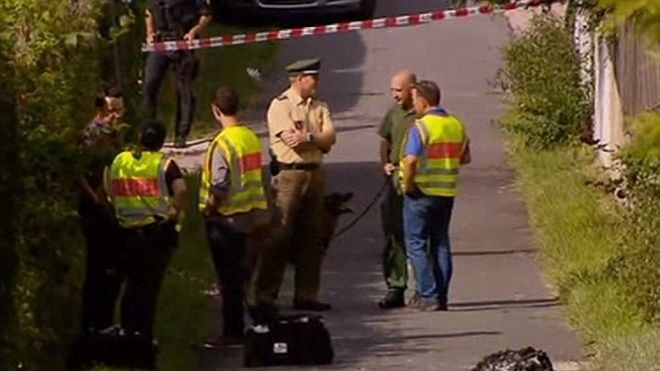 Nổ bom gần trung tâm nhập cư của Đức