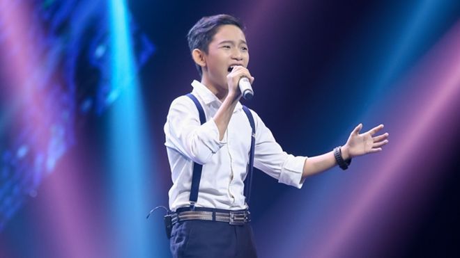 Thí sinh The Voice Kids khiến khán giả xúc động vì gia đình ở trọ, bố bị bệnh cột sống