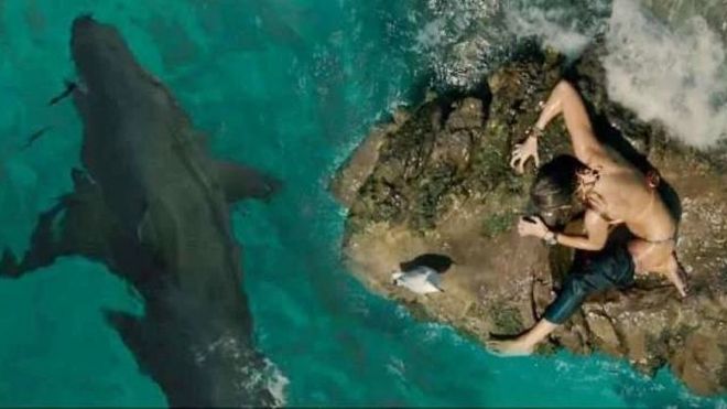 The Shallows - Cá mập cũng đừng hòng đùa với 'phu nhân của Deadpool'