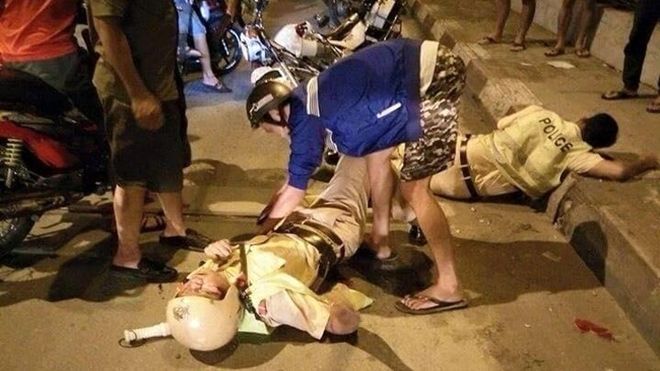 2 CSGT bị đạp trọng thương khi truy đuổi đua xe ở Sài Gòn