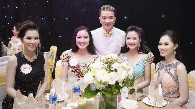 Đàm Vĩnh Hưng 'giật mình' trước nhan sắc thí sinh Hoa hậu Việt Nam 2016