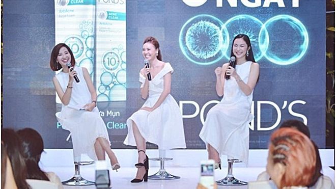 'Cám' Ninh Dương Lan Ngọc cùng Helly Tống khoe sắc trong dạ tiệc làm đẹp