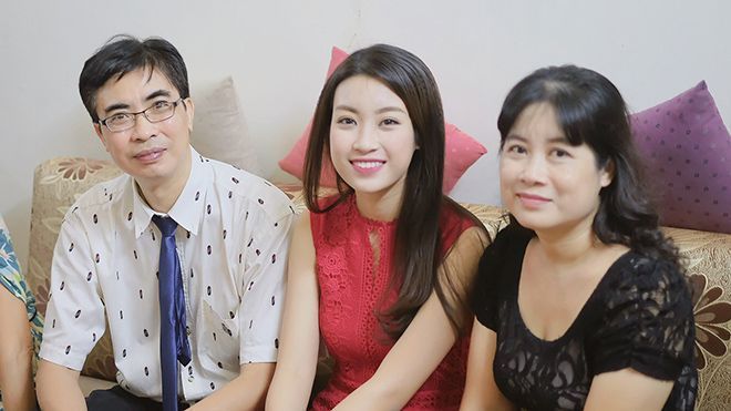 Bố mẹ chuẩn bị bún thang đón Hoa hậu Việt Nam Đỗ Mỹ Linh trở về Hà Nội