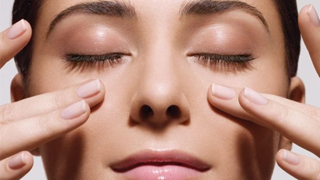 Đừng quên phấn mắt nếu muốn có một đôi mắt hoàn hảo