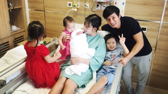 Ngoài số lượng các 'nhóc tỳ', Lý Hải - Minh Hà còn hơn các gia đình khác những gì?