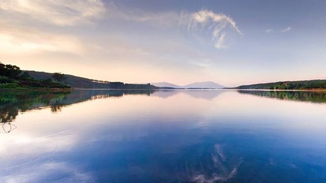 Đẹp ngỡ ngàng Biển Hồ xanh ngắt ở Pleiku