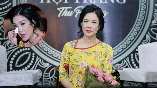 Thu Phương nghẹn ngào bật khóc nhớ về những ngày trung thu chỉ có vài hạt lạc