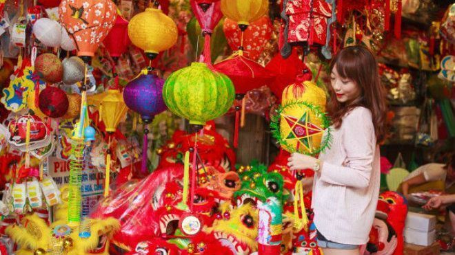 Dạo qua những địa điểm check-in Trung thu Hà Nội - Sài Gòn