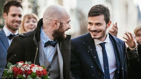 Sau 200 năm định kiến: Hai người đàn ông đã có thể mang thai cùng nhau!