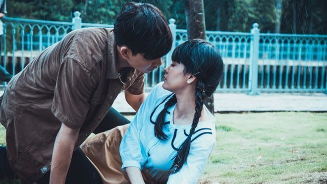 Lộ 'ảnh nóng' siêu tình tứ của Tim và Trương Quỳnh Anh