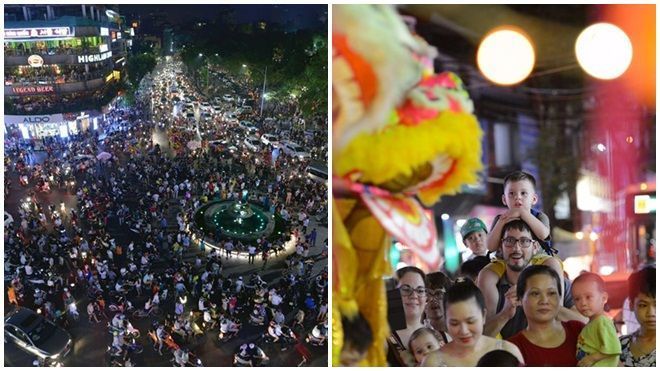 Người dân đổ ra đường đón Trung thu