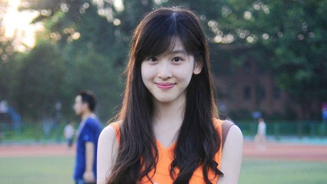 'Hot girl trà sữa' ngày nào nay đã trở thành mẹ một con 'tay bế tay bồng'