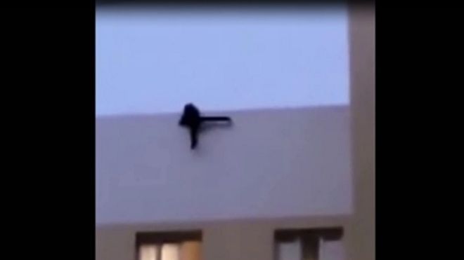 9x thiệt mạng khi đang selfie trên nóc nhà 9 tầng