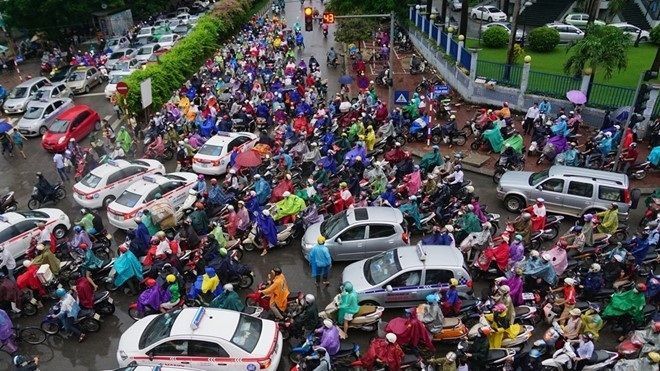 'Đi đường chen lấn nhau từng tí, không tắc mới lạ'