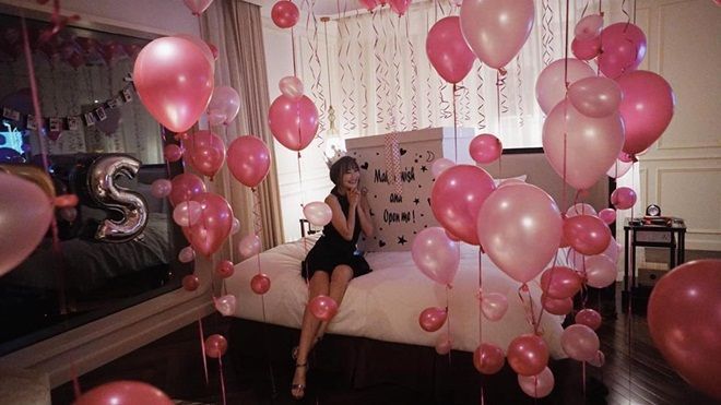 Phở Đặc Biệt tổ chức sinh nhật lãng mạn, biến bạn gái thành công chúa như ao ước