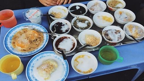 Quán chè mâm 40 năm tuổi hút khách ở Sài Gòn