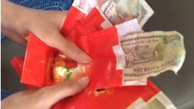 Bê tráp cưới nhận quả đắng tiền lì xì 500 -1.000 đồng ngay ngày mùng 1