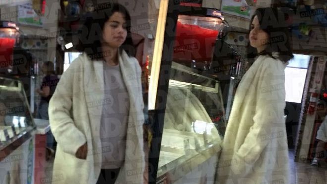 Selena Gomez bị bắt gặp nhợt nhạt gần trại cai nghiện