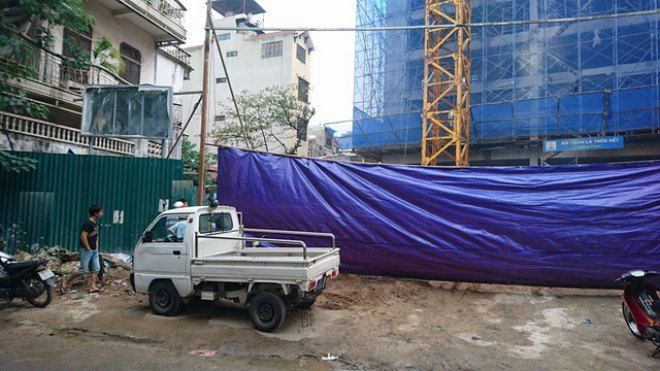 Hà Nội: Sập giàn giáo, 2 người chết, 4 người bị thương