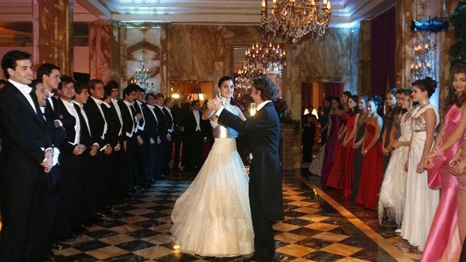 Paris Le Bal: Một định nghĩa cho sự giàu có