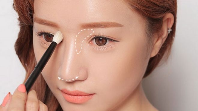 Chỉ vài thủ thuật make up đơn giản, biến mũi thấp thành mũi cao trong nháy mắt!