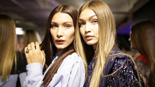 Gigi và Bella Hadid chung tay 'quét sạch' sàn diễn Victoria's Secret 2016