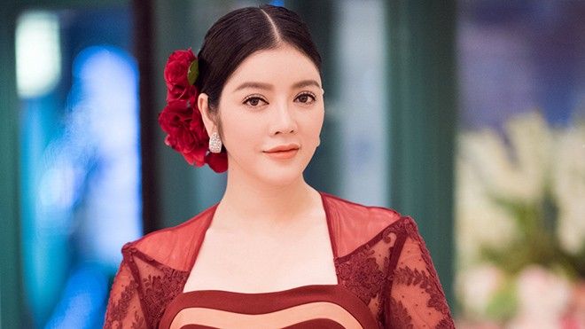 Lý Nhã Kỳ đẹp lộng lẫy tại lễ bế mạc Liên hoan phim Quốc tế Hà Nội 2016