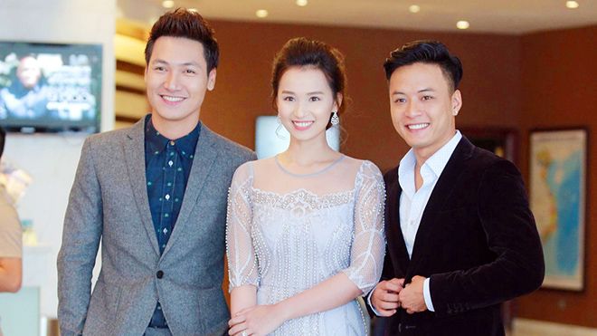 Sau 'Zippo mù tạt và em', Lã Thanh Huyền lại tay trong tay bên Hồng Đăng và Mạnh Trường