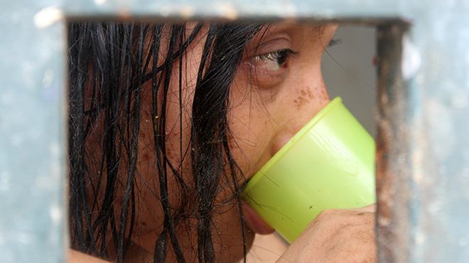 Người thanh niên bị nhốt trần truồng suốt 20 năm giữa lòng Thủ đô hoa lệ