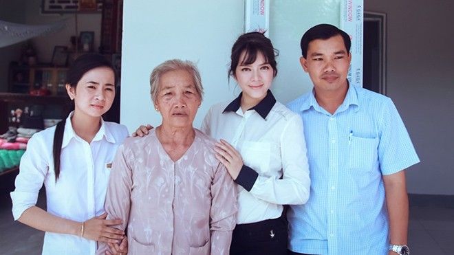 Lý Nhã Kỳ đóng góp 500 triệu cho miền Trung khắc phục hậu quả sau thiên tai