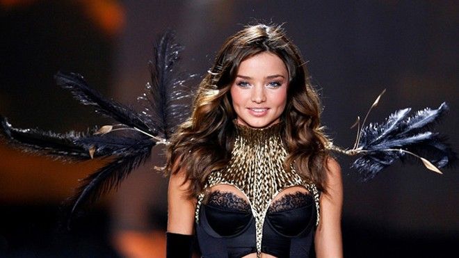 5 mẹo trang điểm tỏa sáng như thiên thần Victoria’s Secret