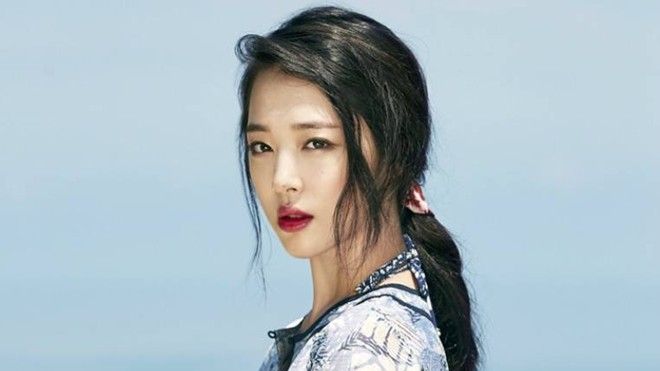 Phải đi cấp cứu tại bệnh viện, netizen suy đoán Sulli cố gắng tự tử