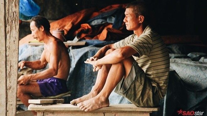 Những người đàn ông trong cái xưởng lò đất cuối cùng ở Sài Gòn