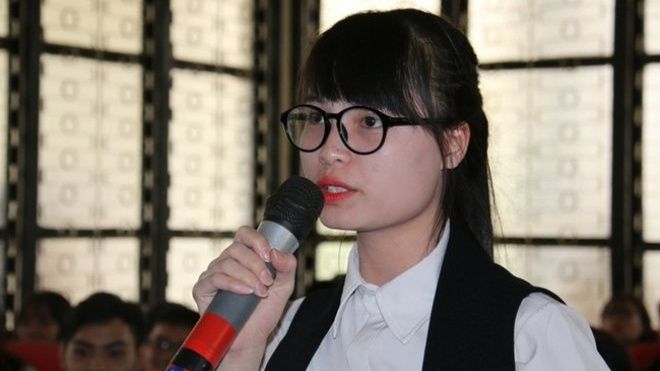 Nữ sinh hỏi 'học thế nào để lương khởi điểm 2.000 đôla' gây sốt mạng xã hội