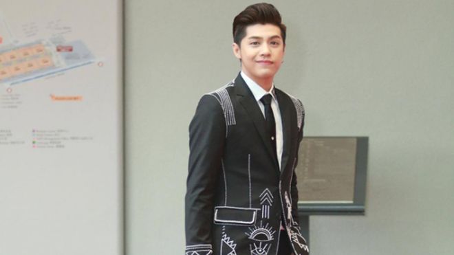 Chỉ với 6s này, Noo Phước Thịnh đã chiếm trọn trái tim của bạn bè quốc tế tại MAMA 2016