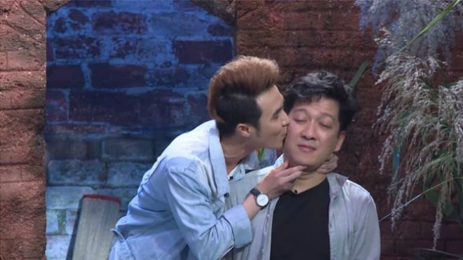 Huỳnh Lập 'lợi dụng sơ hở' cưỡng hôn Trường Giang