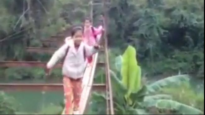 Đoạn clip dài hơn 1 phút ở Hòa Bình khiến người xem 'nổi da gà'