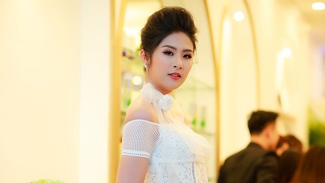 Chưa vội lấy chồng, Hoa hậu Ngọc Hân tự nhận mình vẫn còn trẻ