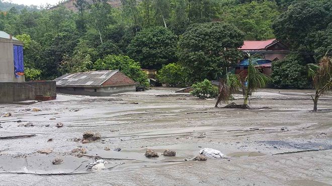 Mưa lũ làm 111 người chết và mất tích, thiệt hại gần 8.600 tỷ