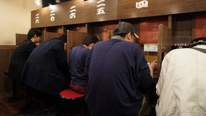 Nhà hàng cho người 'muốn quay lưng với cả thế giới' ở Nhật