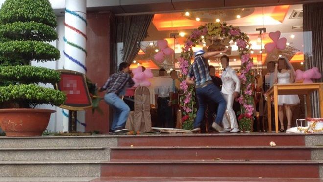Bạn bè nhà trai, nhà gái hỗn chiến ở đám cưới, 5 thương vong