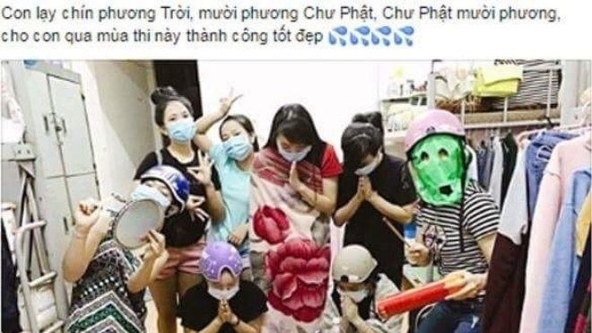 Nhóm nữ sinh bị ném đá vì lập đàn cầu thi tốt